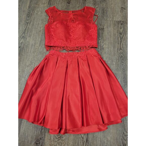 Dave and Johnny A5449 Short 2 Piece Red Dress Lace Size 5/6 Small - Picture 1 of 8
